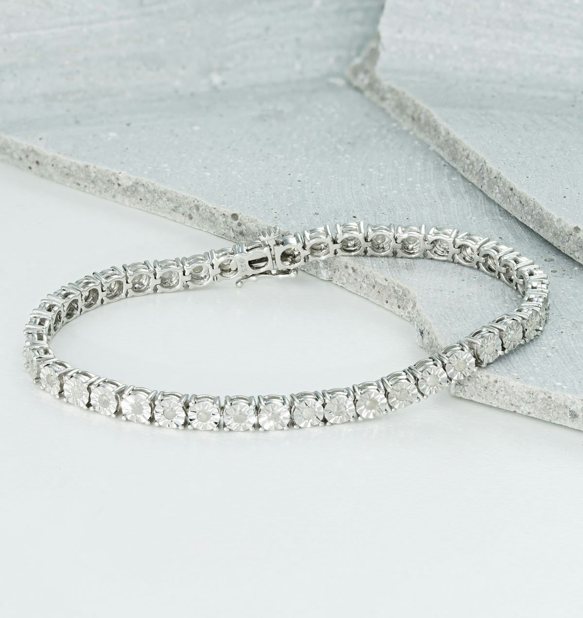 Oval Diamond Tennis Bracelet | Wixon Jewelers